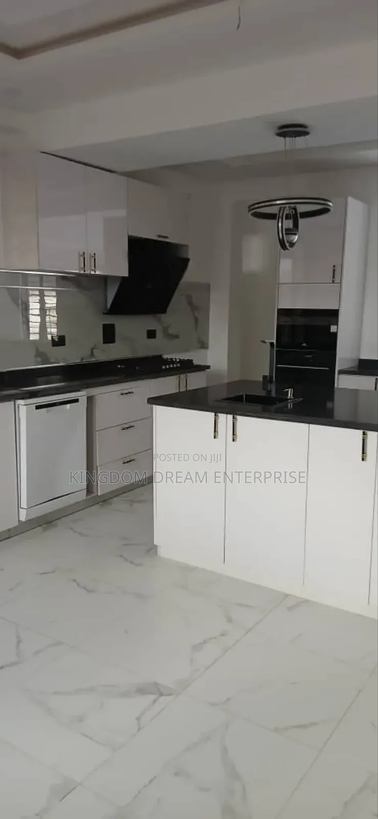 5bdrm House in Omole Phase 1 for sale in Omole Phase 1