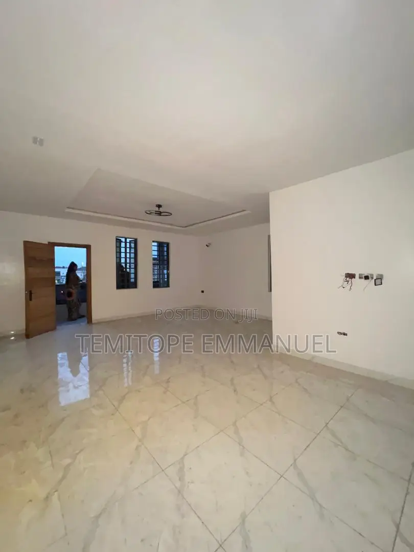 Furnished 5bdrm Duplex in Lekki, Phase 1 for sale in Lekki Phase 1