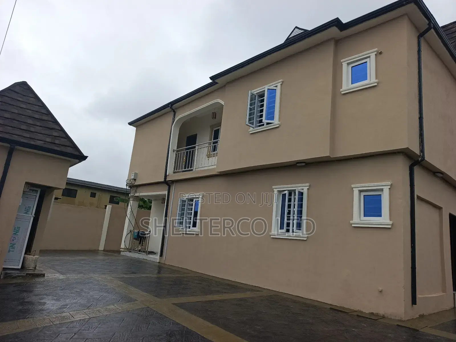 3bdrm Apartment in Gated Close, Ogba for sale in Ogba