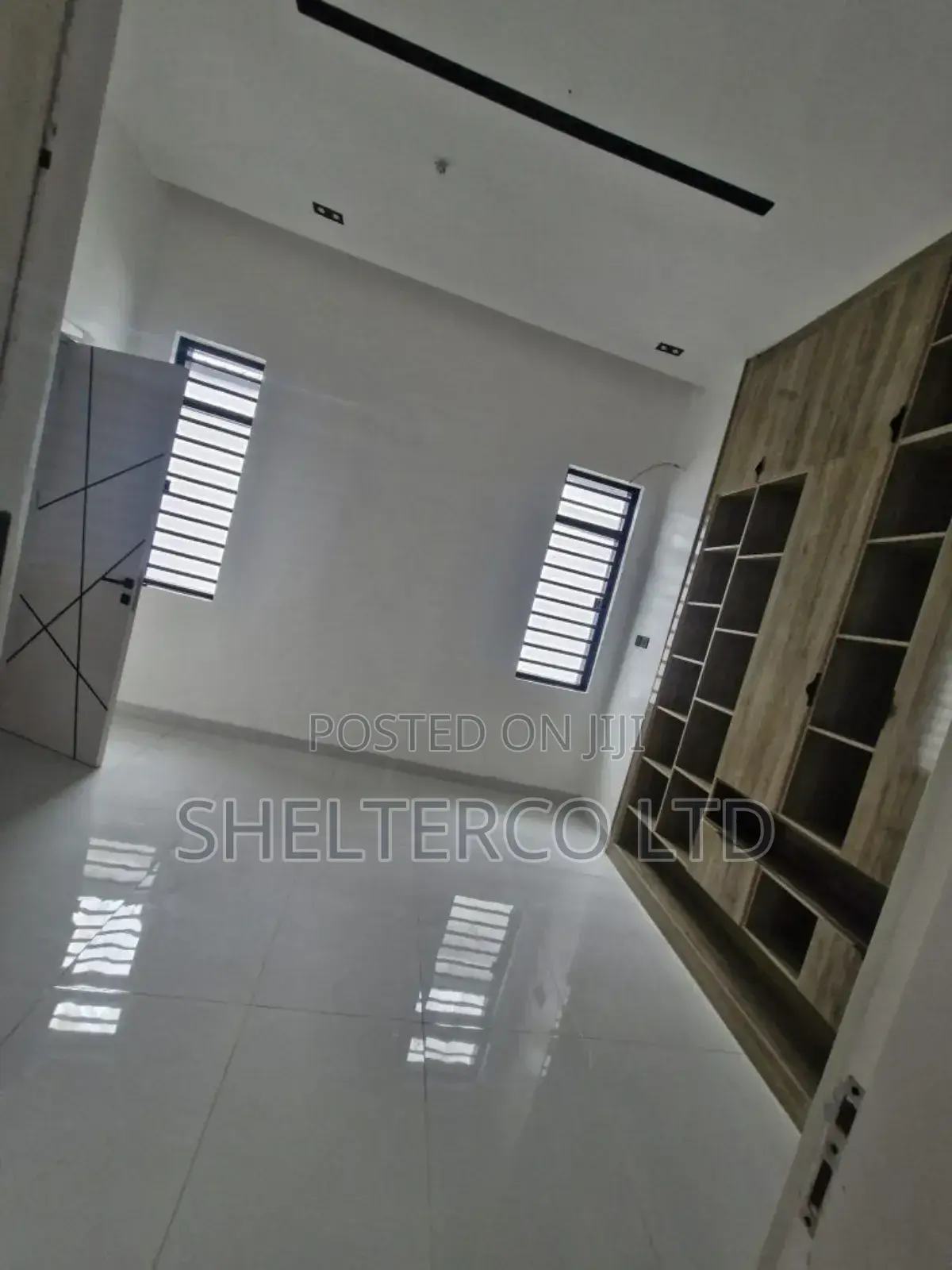 3bdrm Apartment in Gated Close, Ogba for sale in Ogba