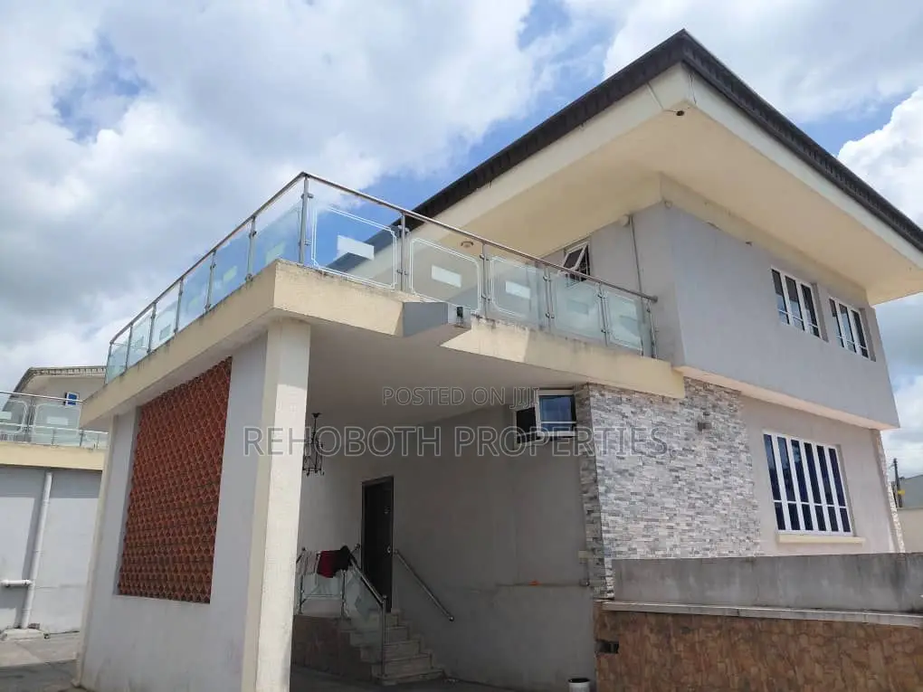 4bdrm Duplex in Adepate Estate, Idishin for rent in Idishin