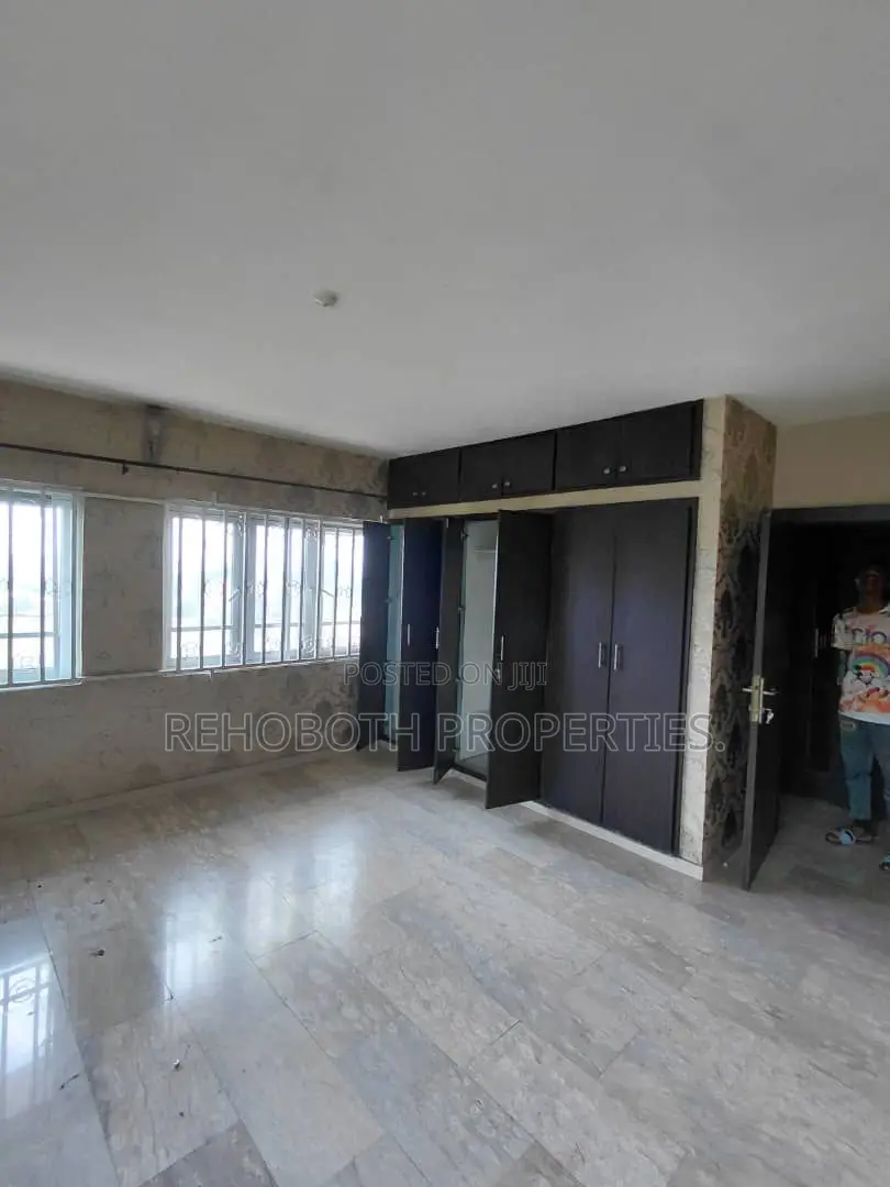 4bdrm Duplex in Adepate Estate, Idishin for rent in Idishin