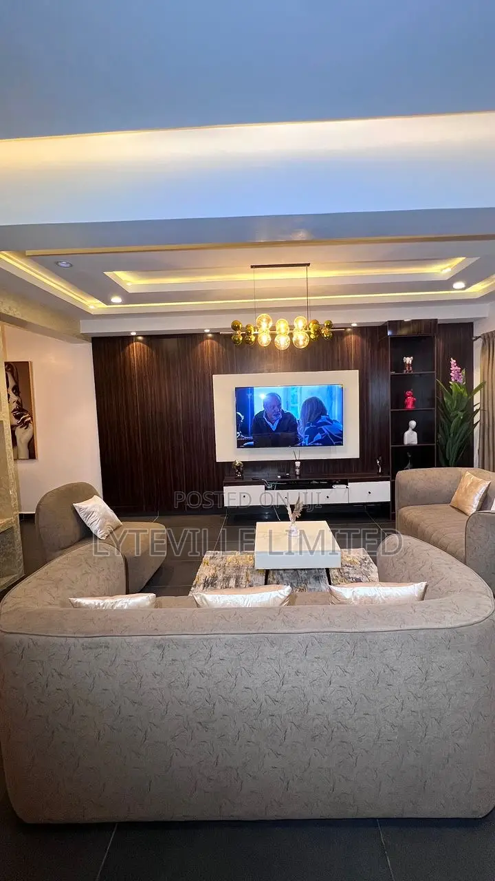 Luxurious 4 Bedroom With Gym, Snooker and Ps5 in Utako
