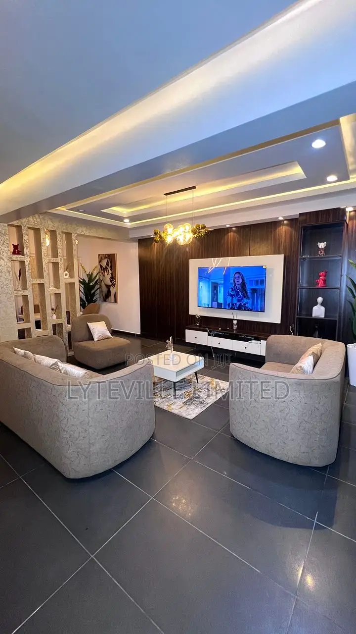Luxurious 4 Bedroom With Gym, Snooker and Ps5 in Utako