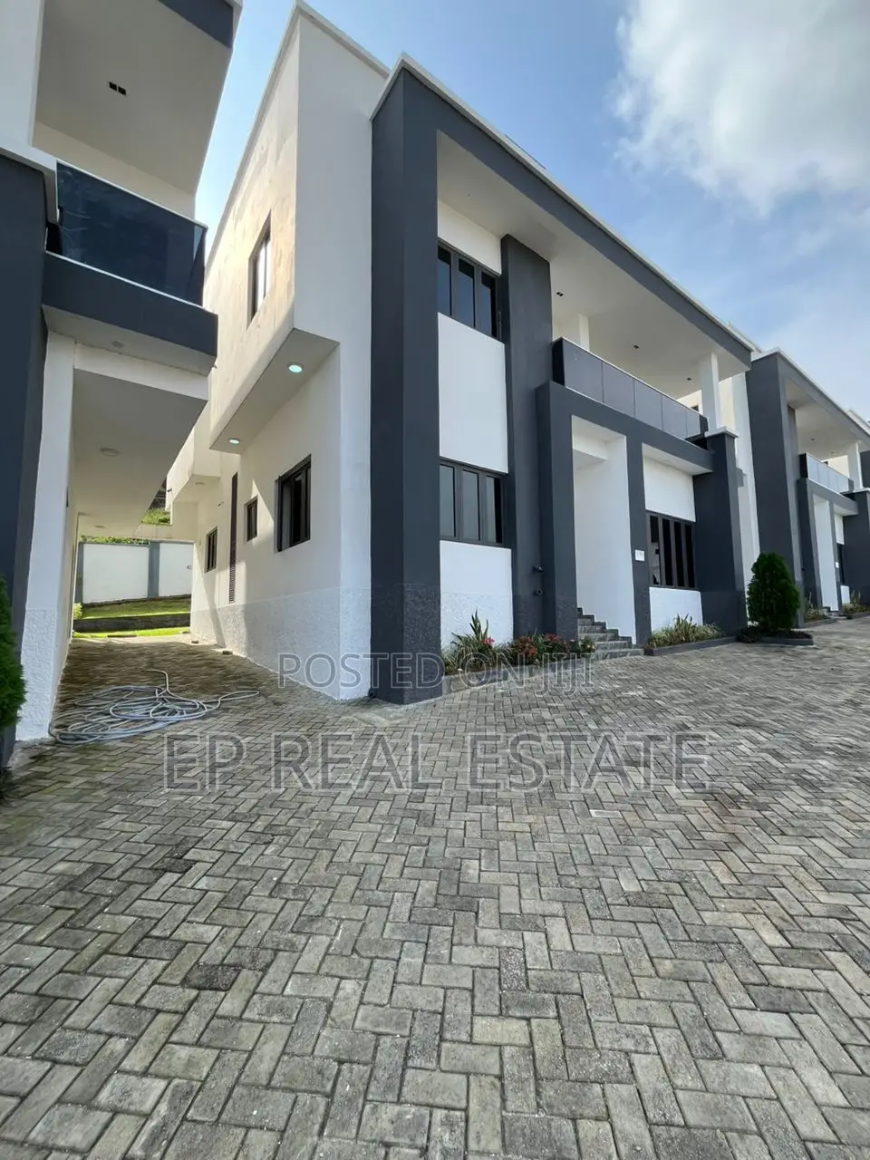4bdrm Duplex in Katampe Extension for sale in Katampe Extension