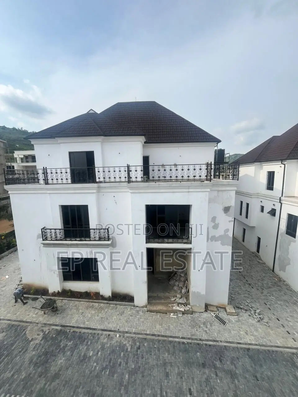 6bdrm Duplex in Katampe Extension for sale in Katampe Extension