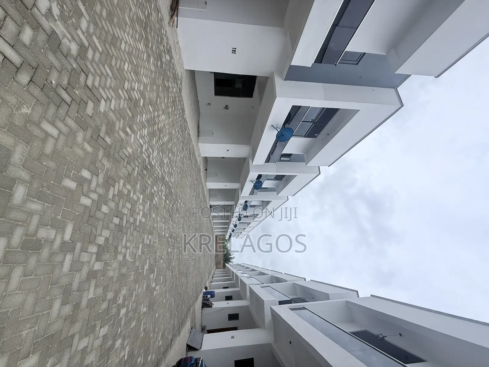 4bdrm Duplex in Off Lekki-Epe Expressway for sale in Off Lekki-Epe Expressway