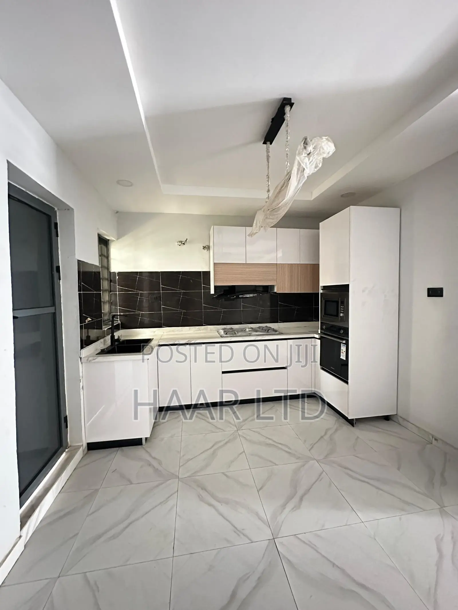4bdrm Duplex in Ikate for sale in Ikate