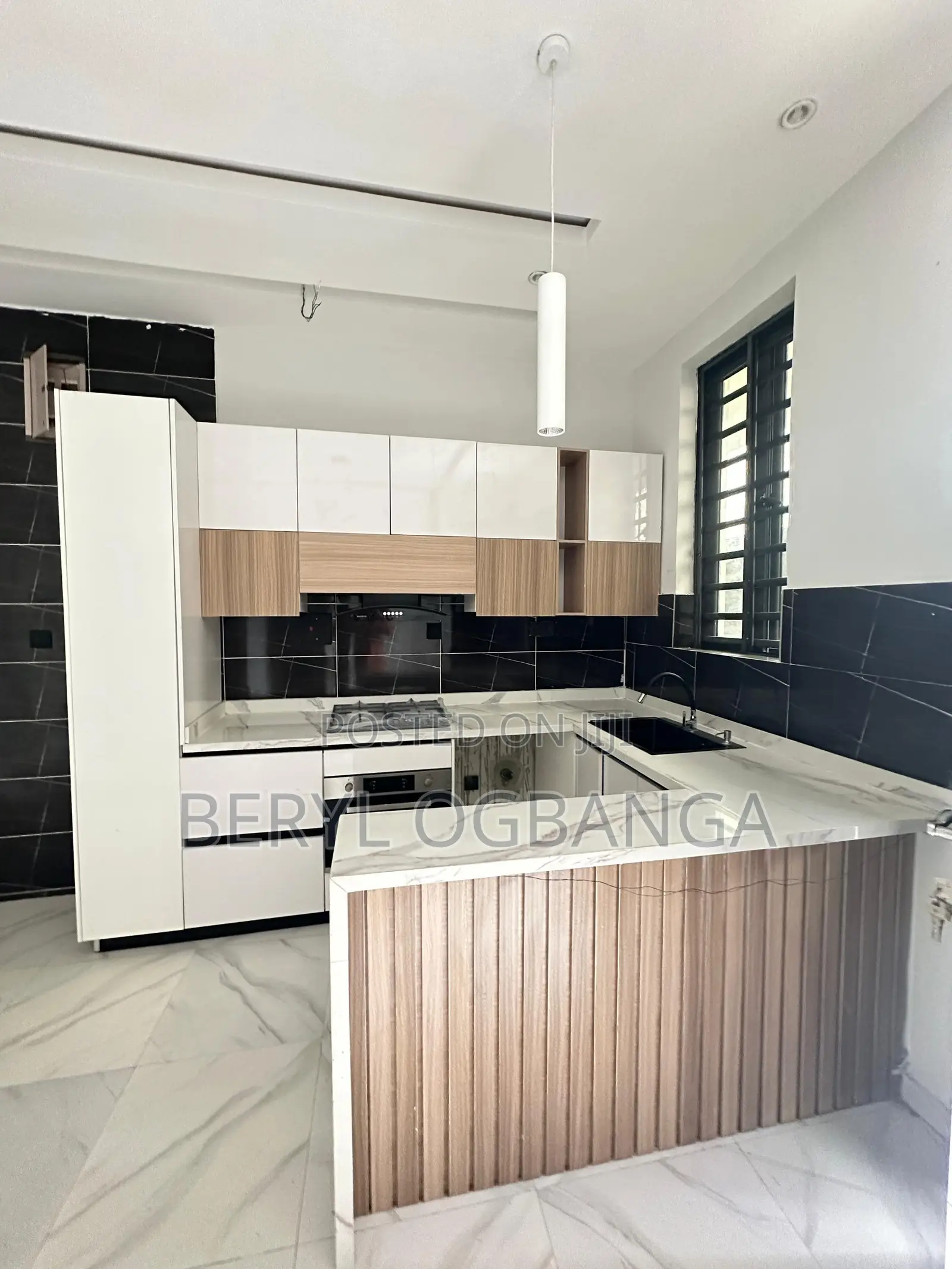 2bdrm Apartment in Ikate for sale in Ikate