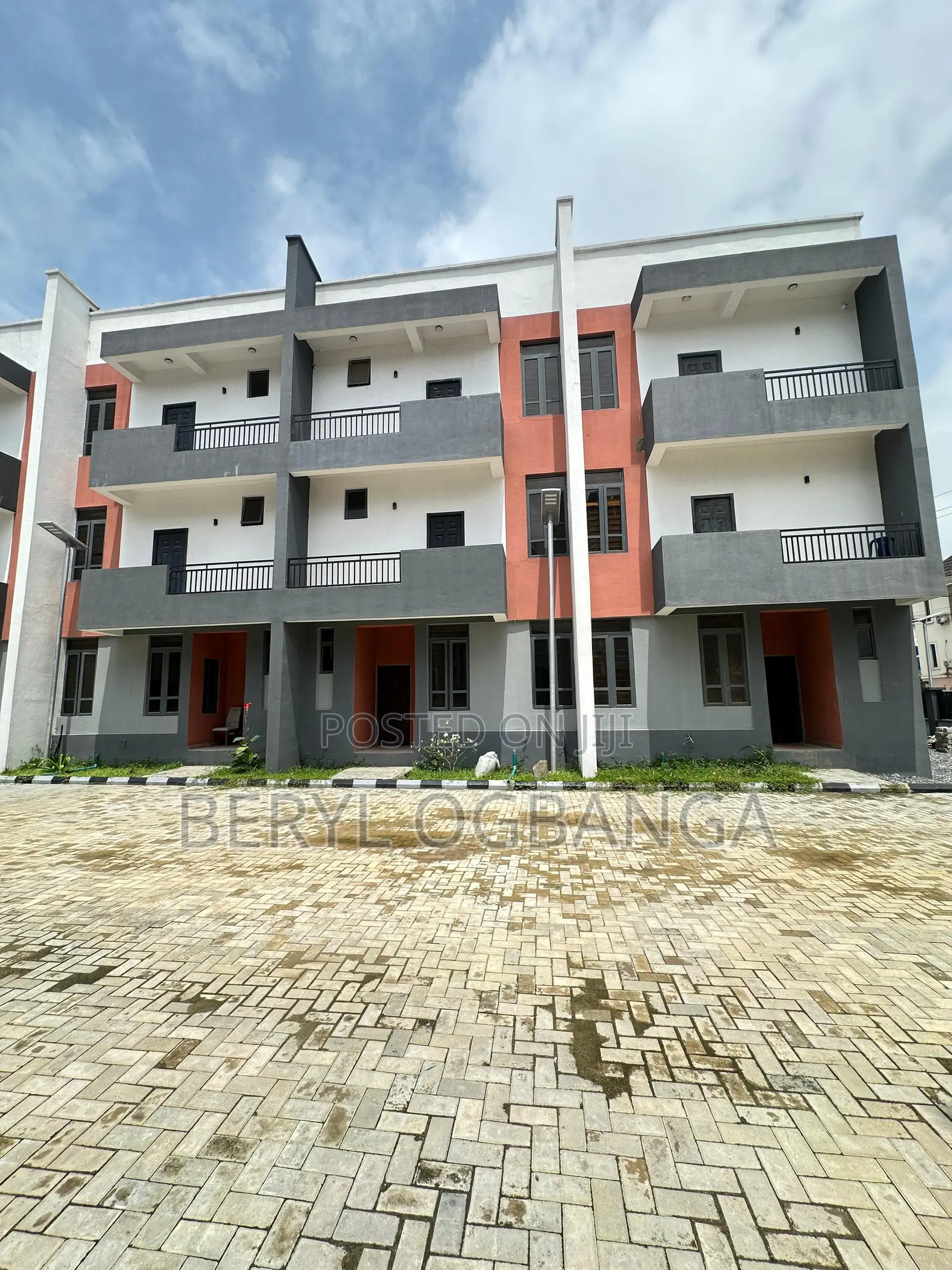 4bdrm Townhouse/Terrace in Ikate for sale in Ikate