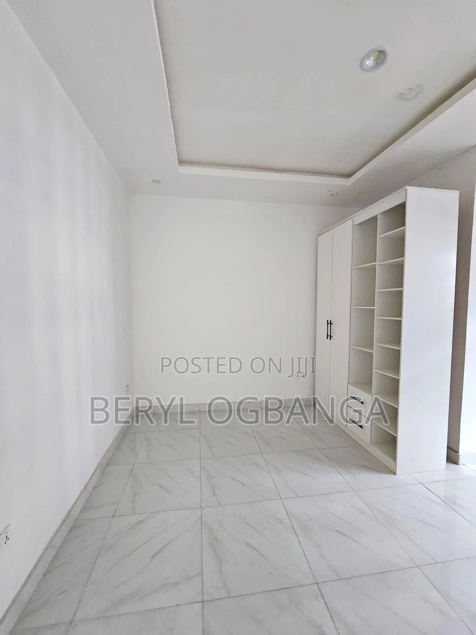 4bdrm Duplex in Ikate for sale in Ikate