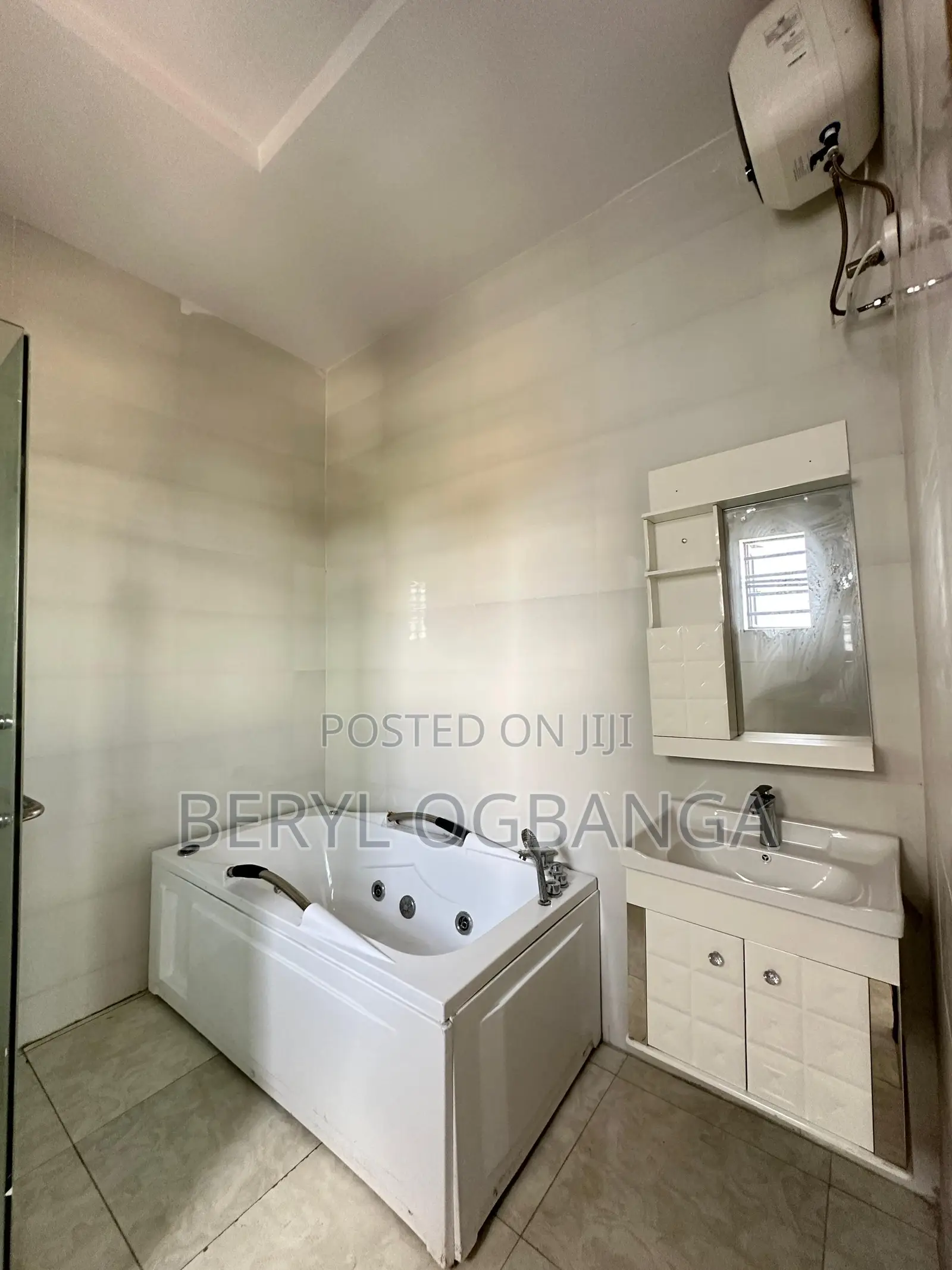 5bdrm Duplex in Lekki Phase 2 for sale in Lekki Phase 2