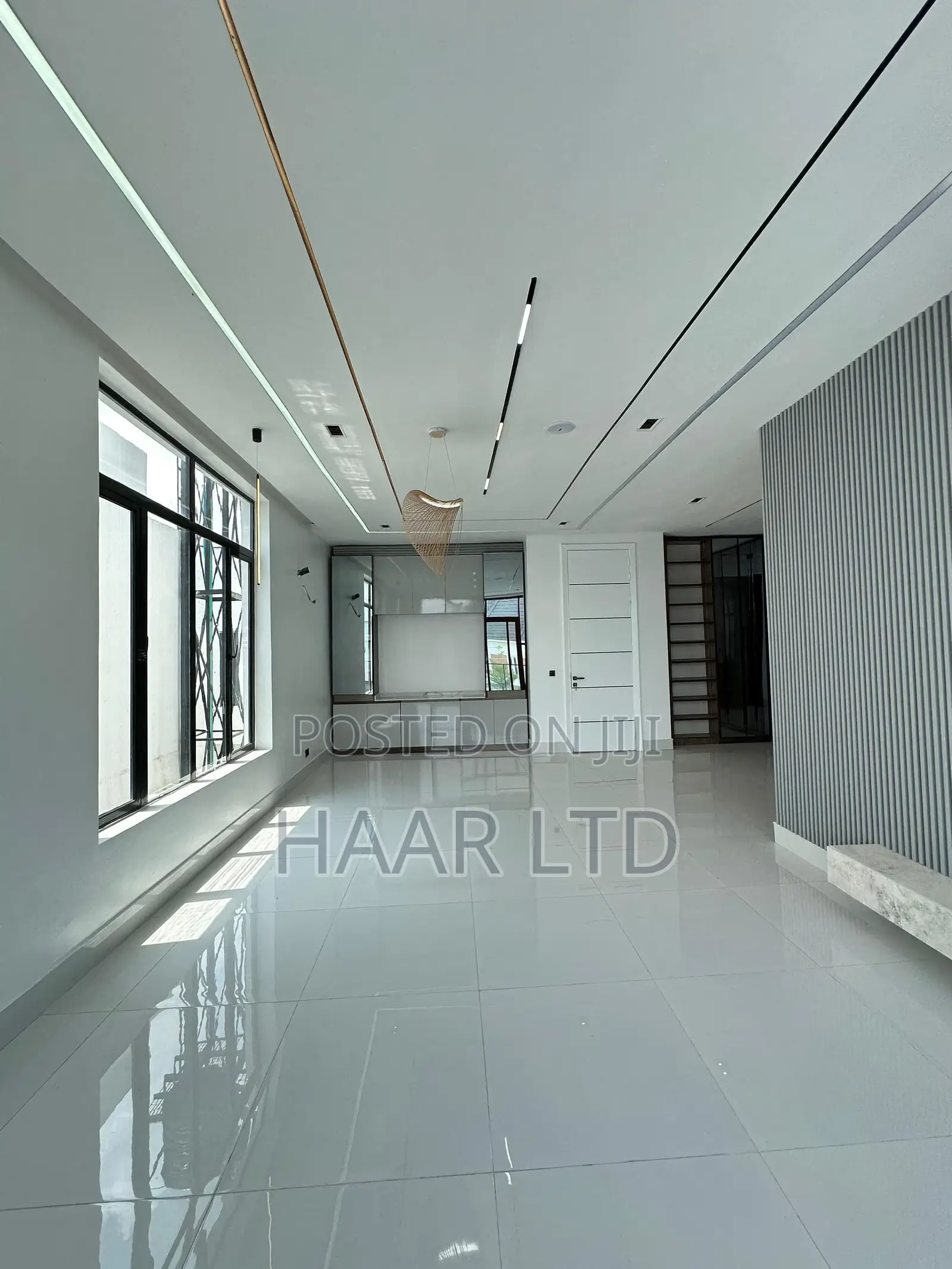 5bdrm Duplex in Lekki Phase 2 for sale in Lekki Phase 2