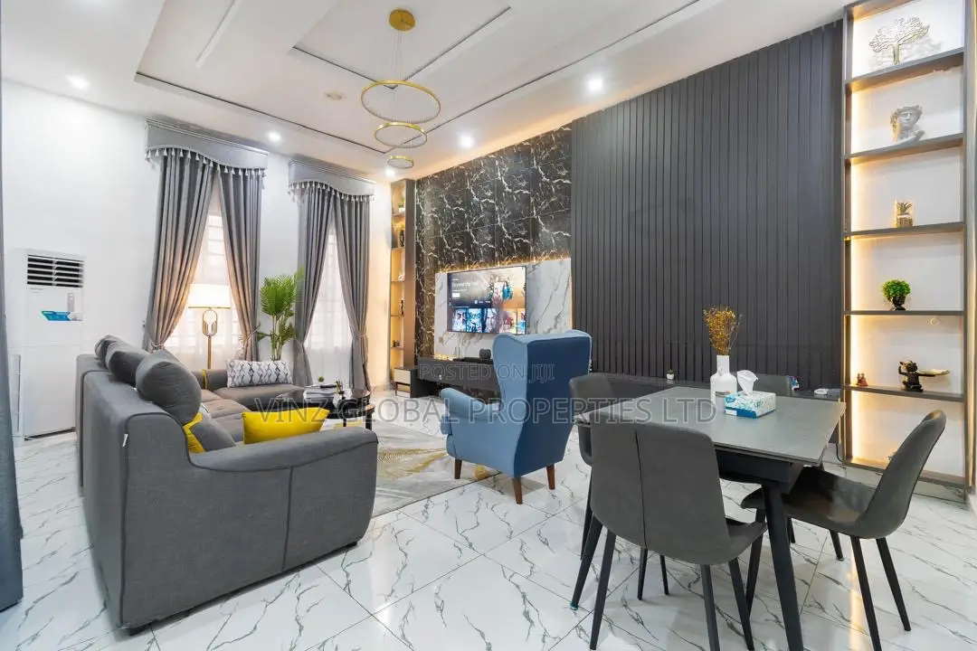 Luxury Sharp 4 Bedroom Shortlet Apartment With Ps5 Swimming Pool in Lekki
