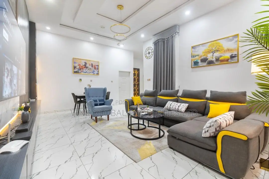 Luxury Sharp 4 Bedroom Shortlet Apartment With Ps5 Swimming Pool in Lekki