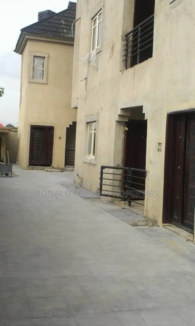 3bdrm Block of Flats in Ago Palace for sale in Ago Palace