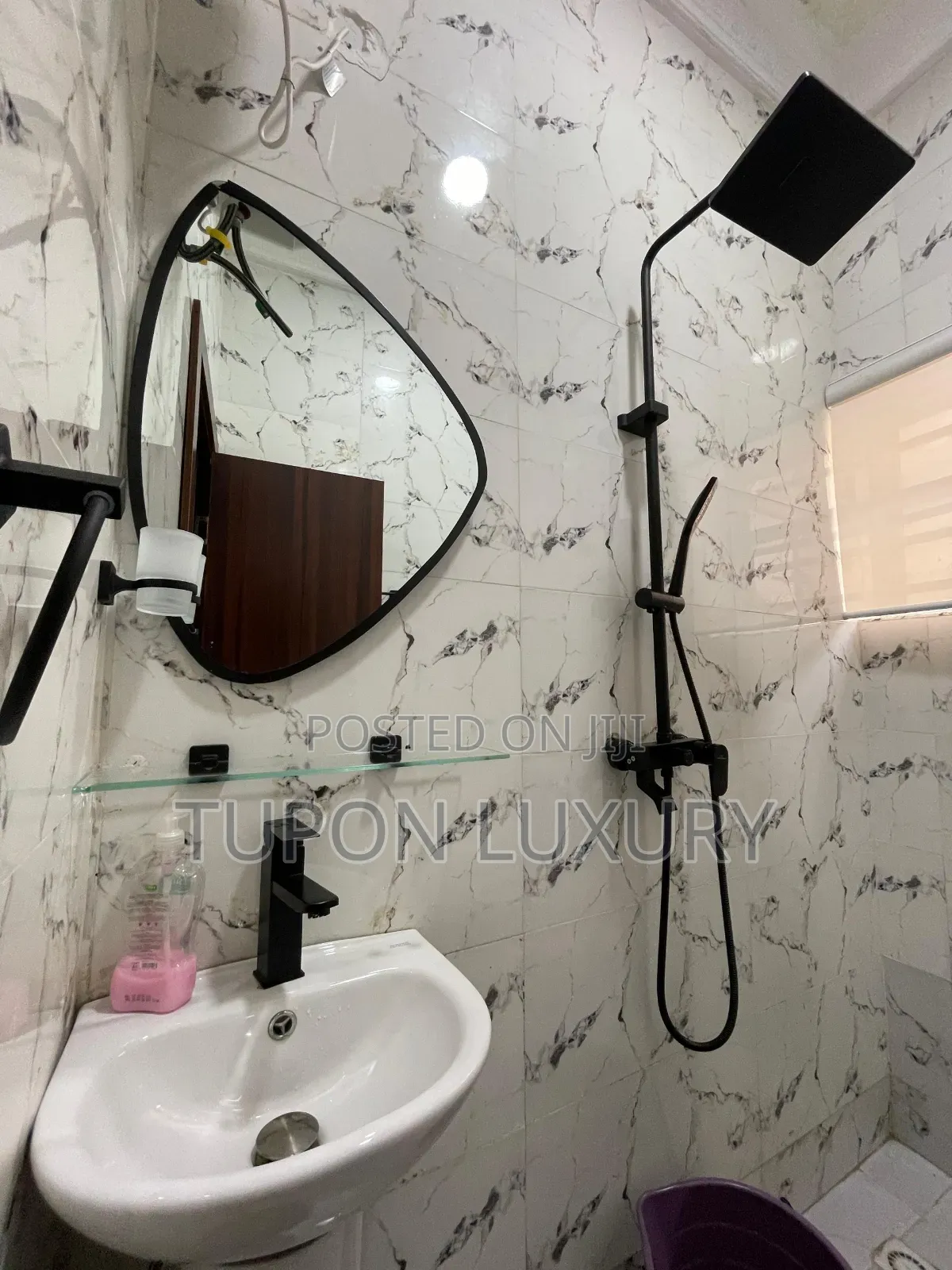 Luxury 1bedroom Apartment in Osapa in Lekki Phase 1
