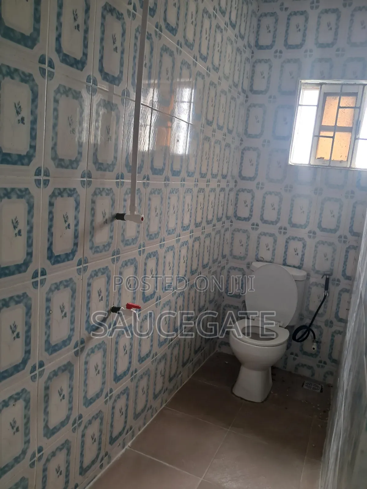 3bdrm Apartment in Onireke, Ojo for rent in Ojo