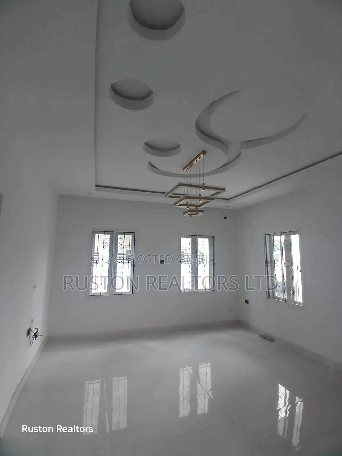 5bdrm Duplex in Bodija for sale in Bodija