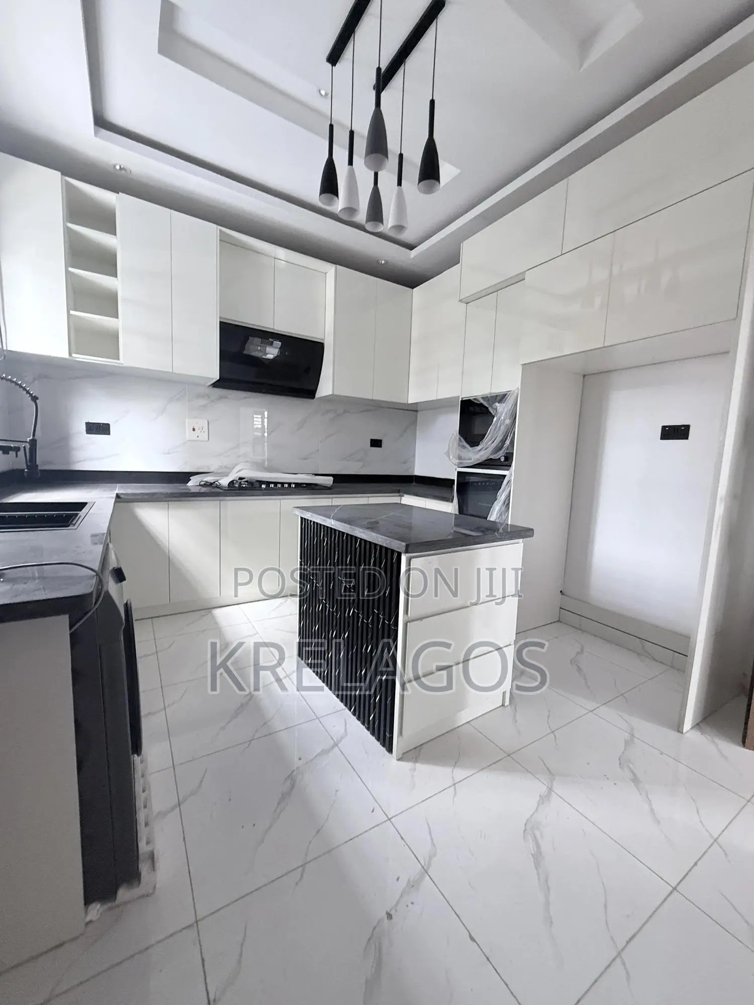 5bdrm Duplex in Sangotedo for sale in Sangotedo
