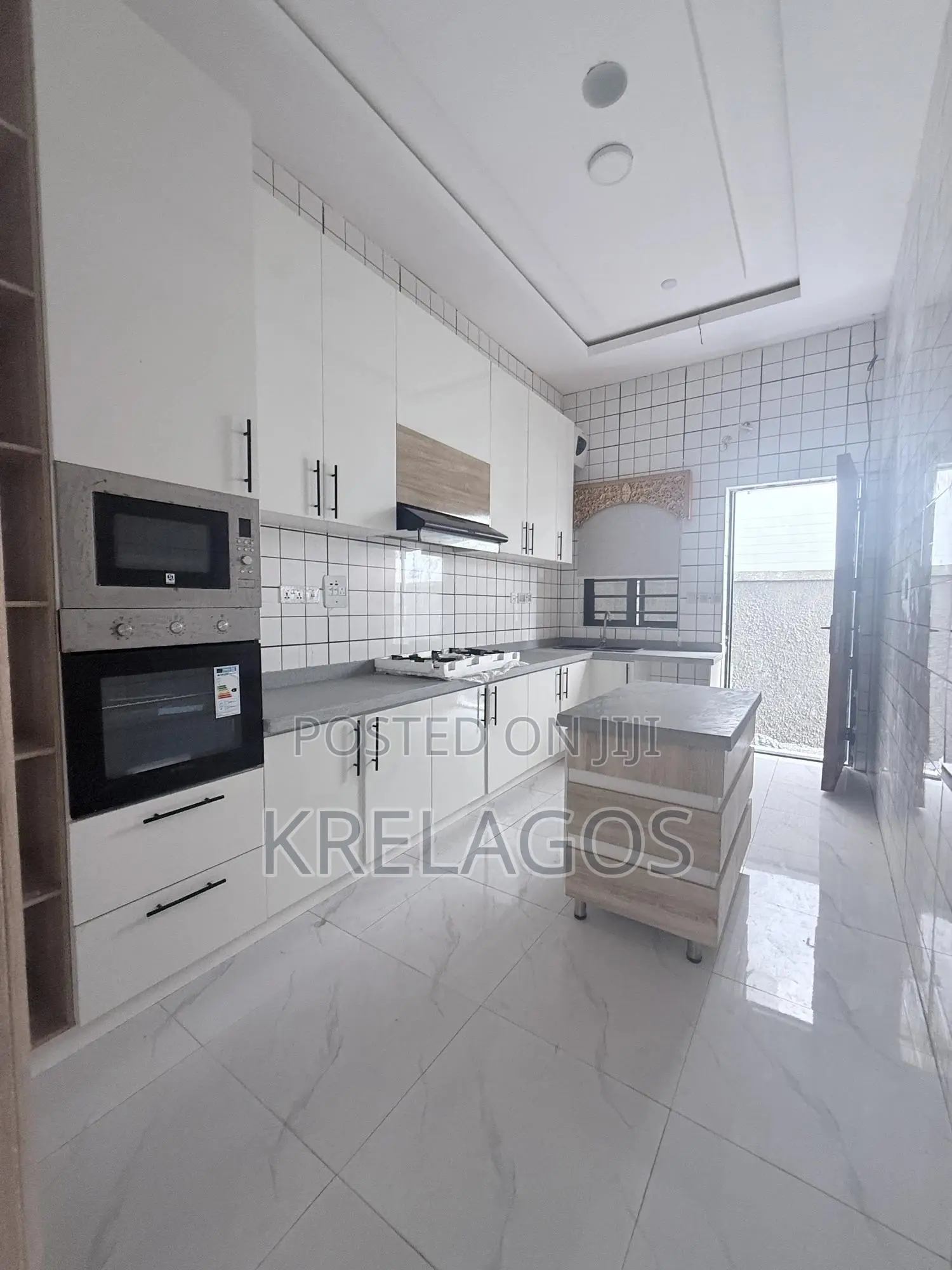 4bdrm Duplex in Off Lekki-Epe Expressway for sale in Off Lekki-Epe Expressway