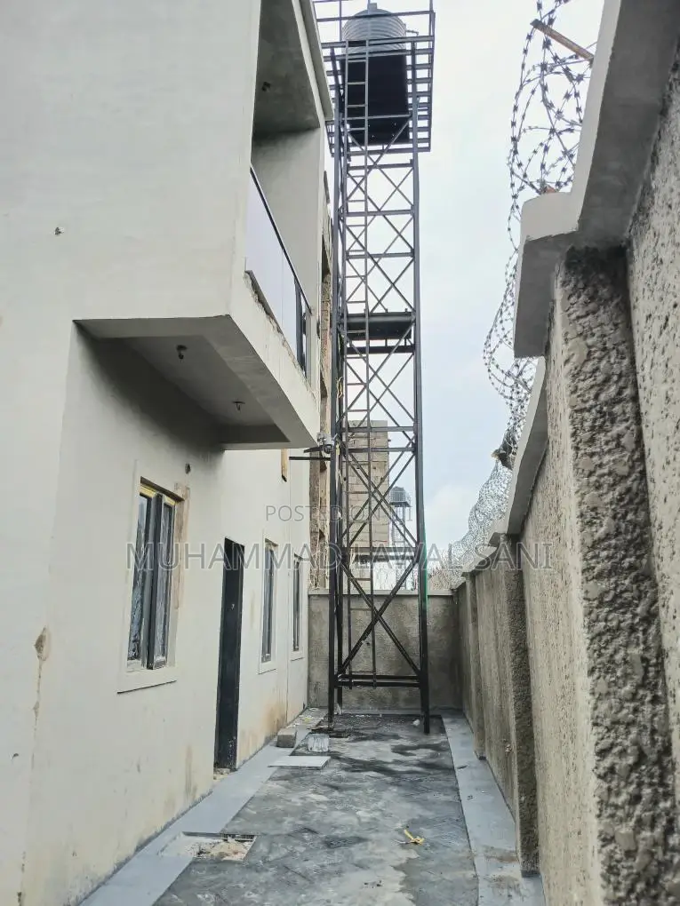 4bdrm Duplex in Ochacho Estate, Life Camp for sale in Life Camp