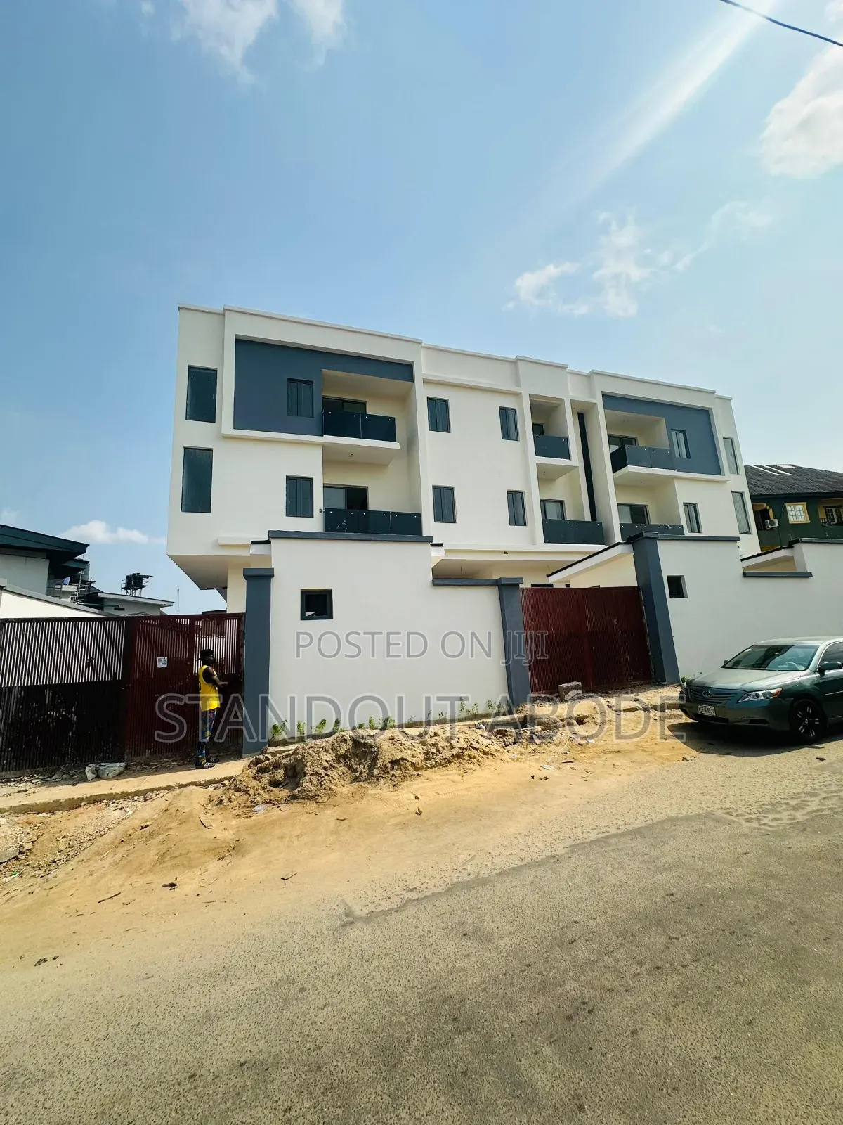 4bdrm Duplex in Inside Estate, Obanikoro for sale in Obanikoro