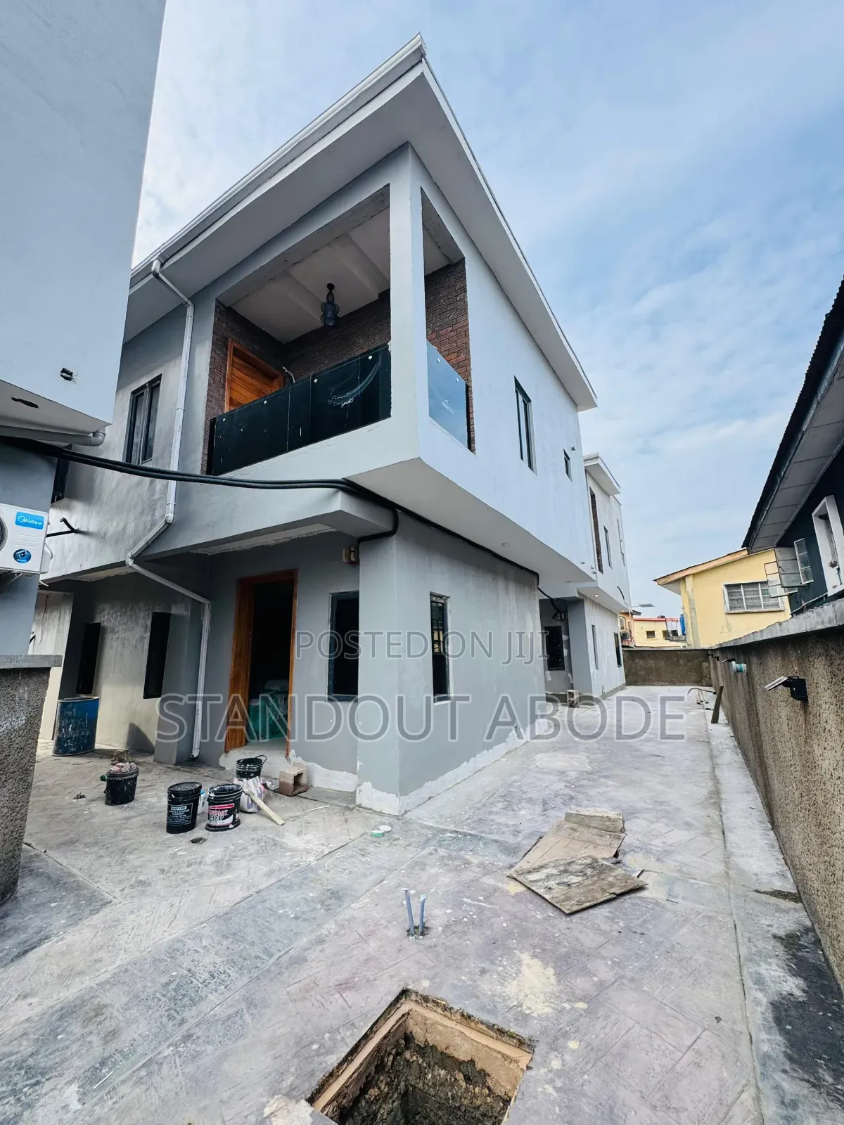 4bdrm Duplex in Inside Estate, Surulere for sale in Surulere