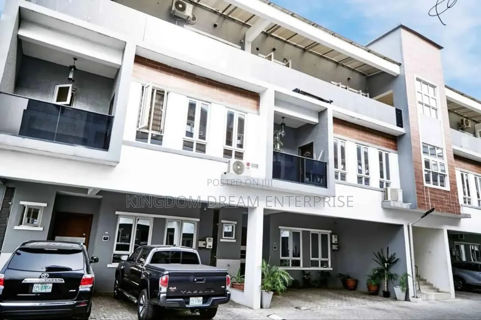 3bdrm Duplex in Victoria Bay 3 Ikate for sale in Ikate