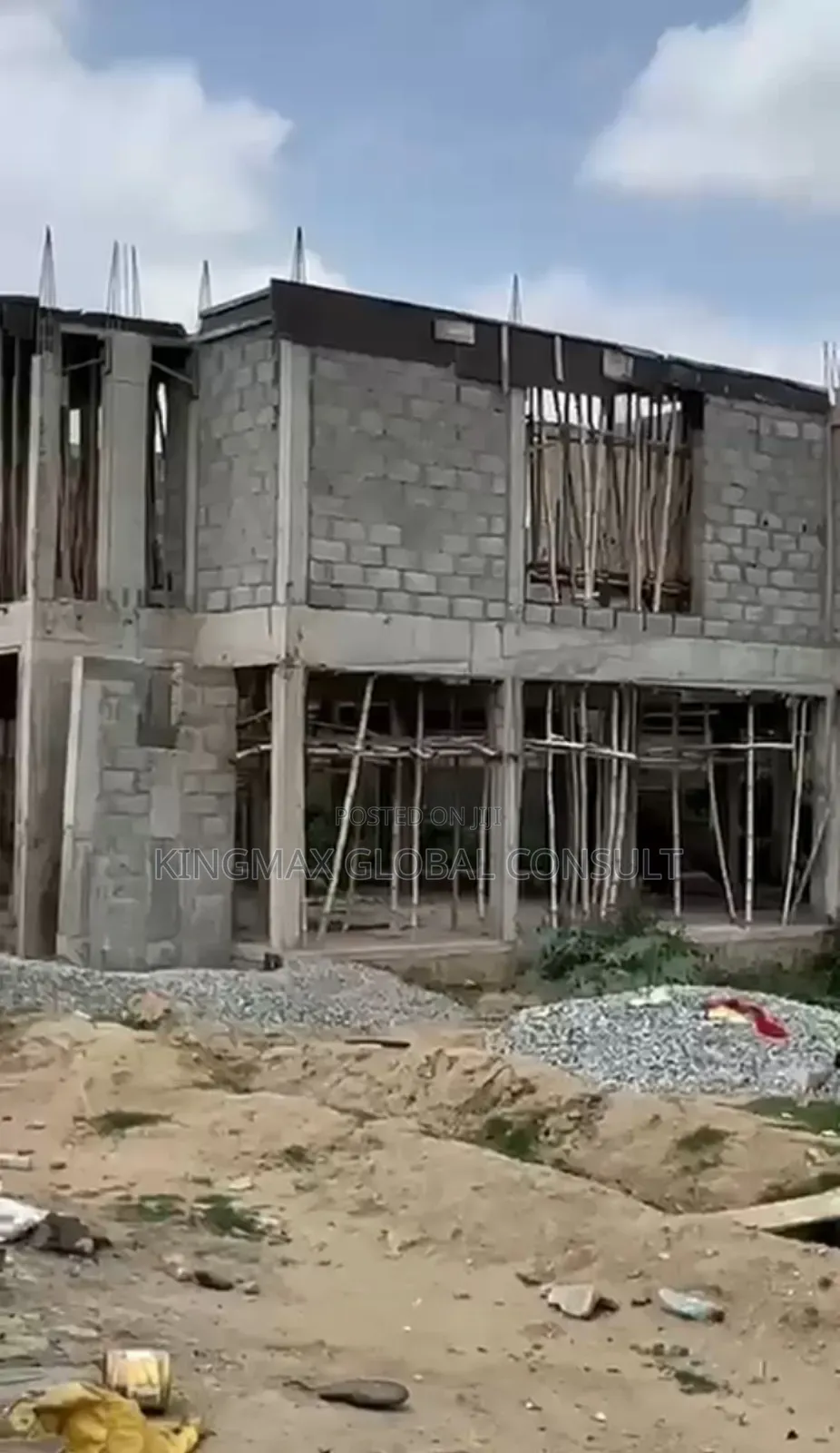 Residential Land With Building Structure - *Land Size*: 1,400 SQM in Guzape District