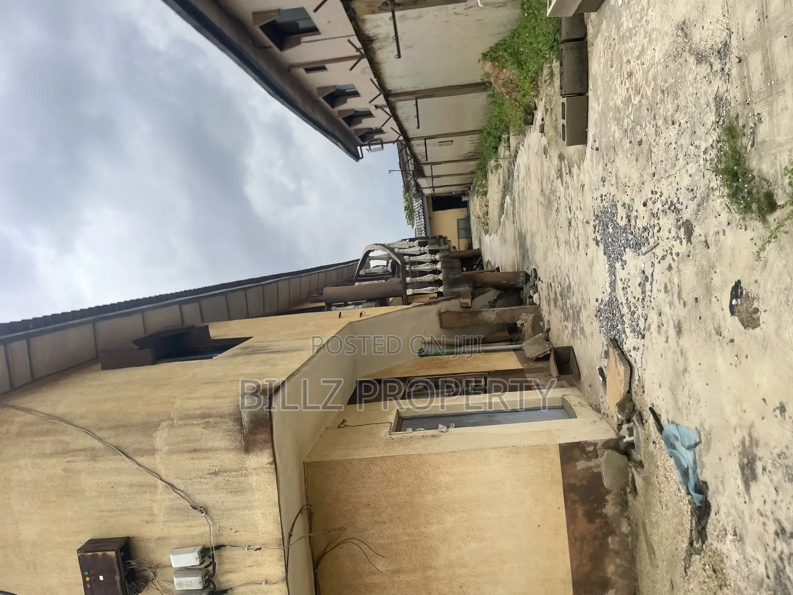 3bdrm Block of Flats in Omologede, Abule Egba for sale in Abule Egba