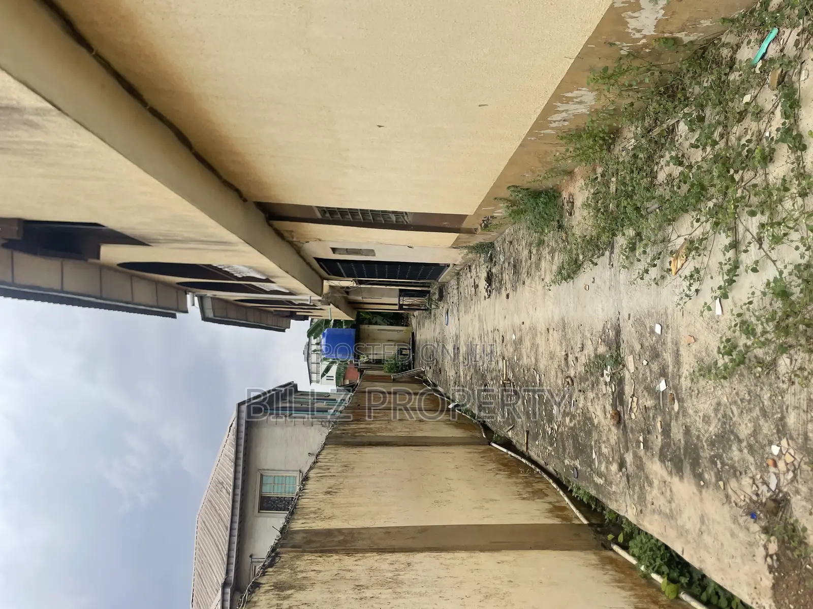 3bdrm Block of Flats in Omologede, Abule Egba for sale in Abule Egba