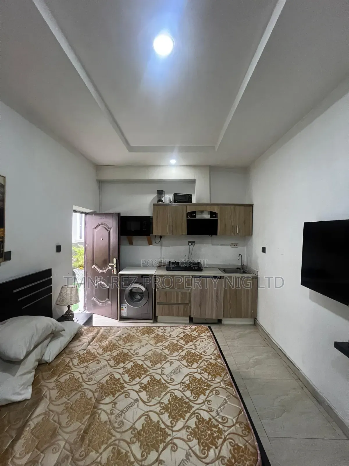 Studio Apartment in Chevron Estate for rent in Chevron