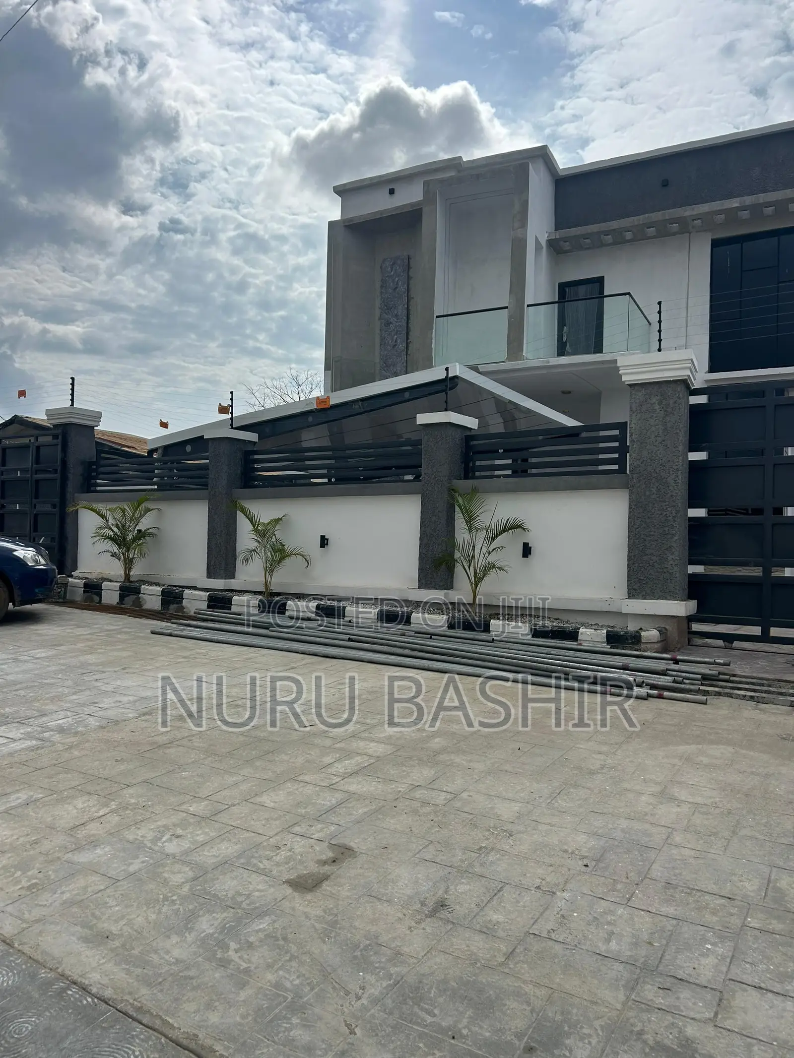 Furnished 4bdrm Duplex in Oluyole Estate for sale in Oluyole Estate