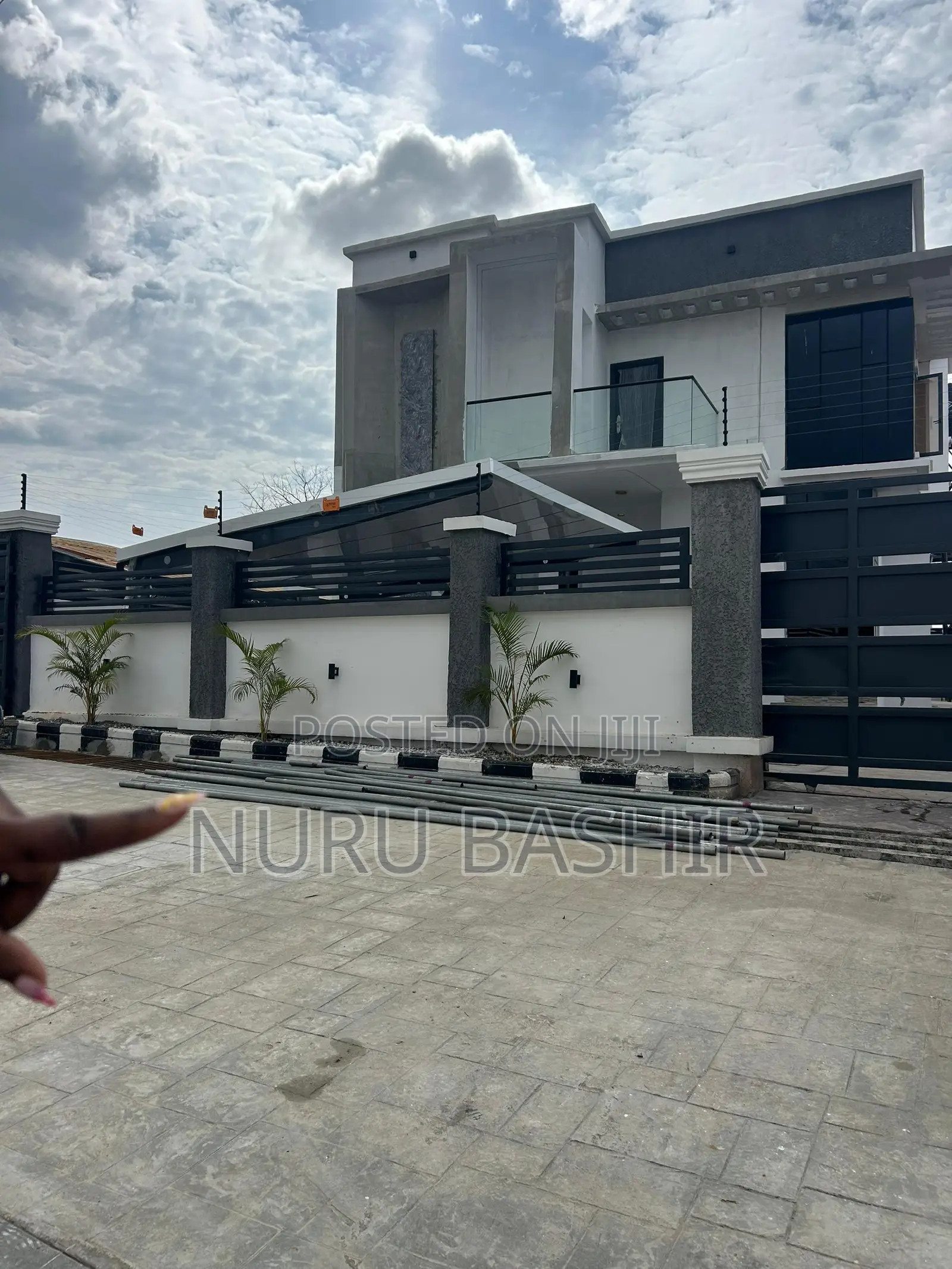 Furnished 4bdrm Duplex in Oluyole Estate for sale in Oluyole Estate