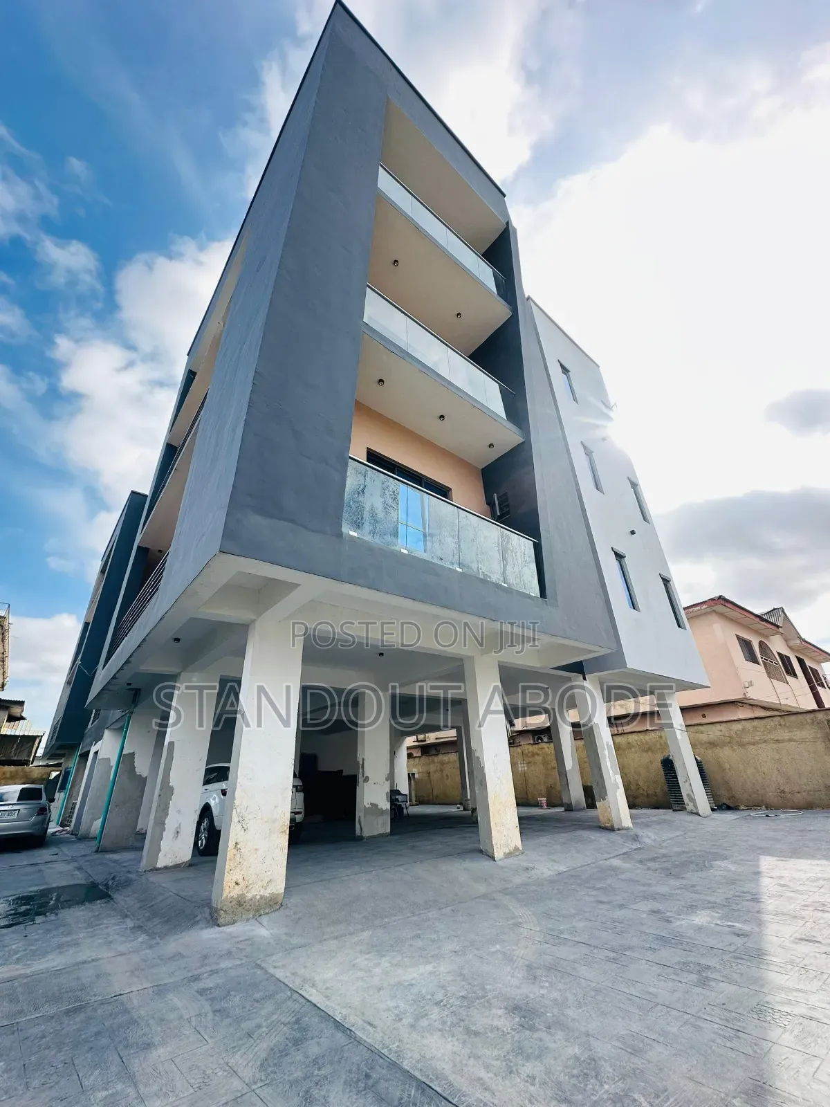 3bdrm Apartment in Ikeja, Allen Avenue for sale in Allen Avenue
