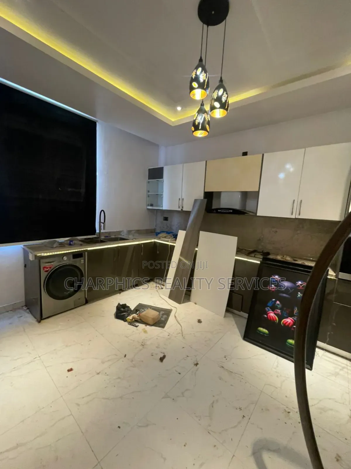 Furnished 2bdrm Apartment in Jakande for sale in Jakande