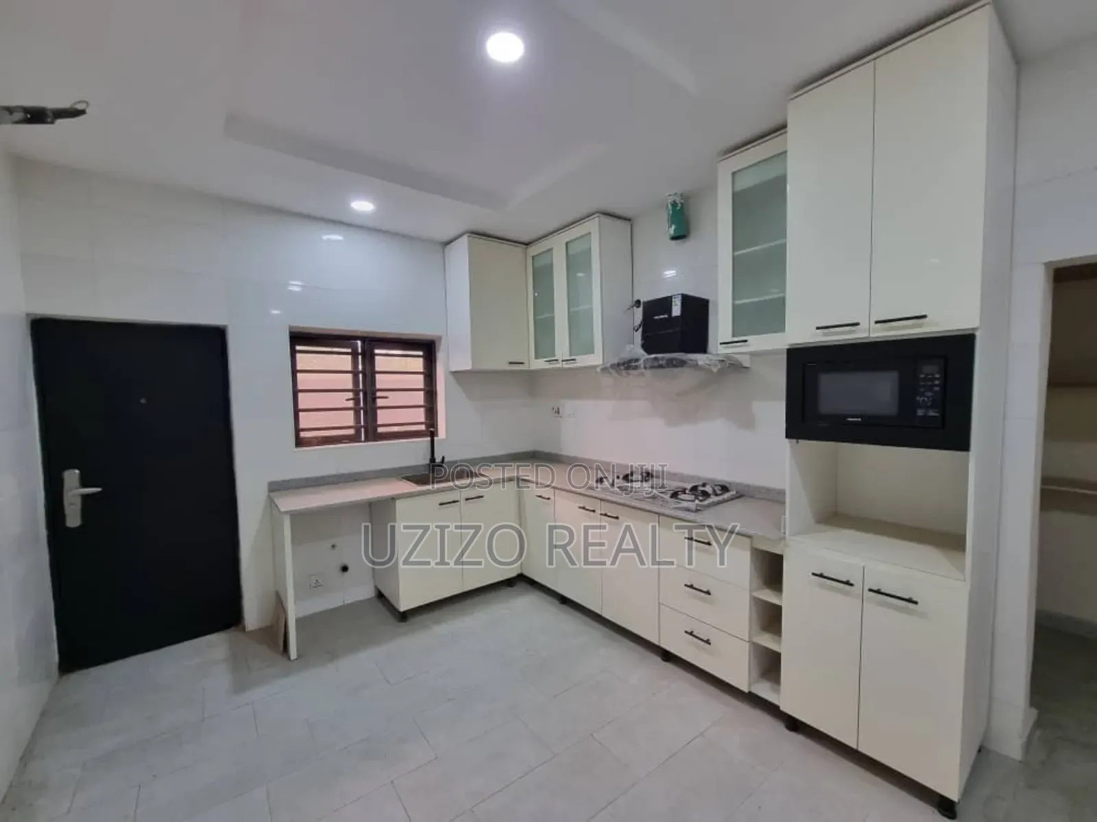 4bdrm Townhouse/Terrace in Abraham Adesanya for Sale in Abraham Adesanya Estate