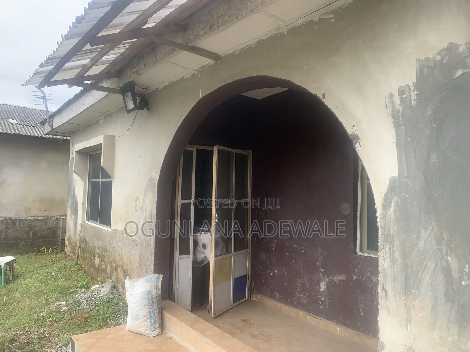 3bdrm Bungalow in Ijegemo, Ijegun for sale in Ijegun