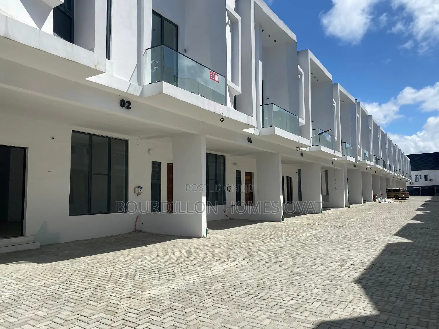 4bdrm Duplex in Harris Drive/Vgc for sale in Lekki