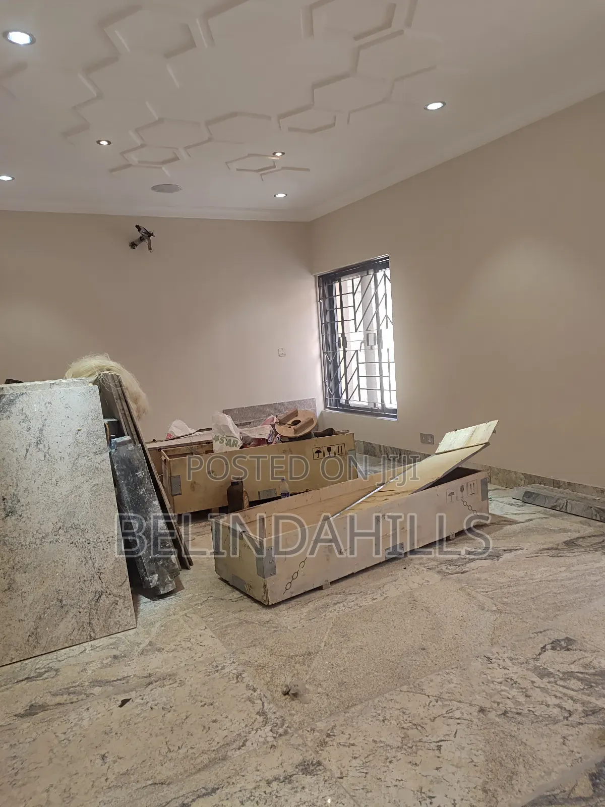 5bdrm Townhouse/Terrace in Utako for sale in Utako