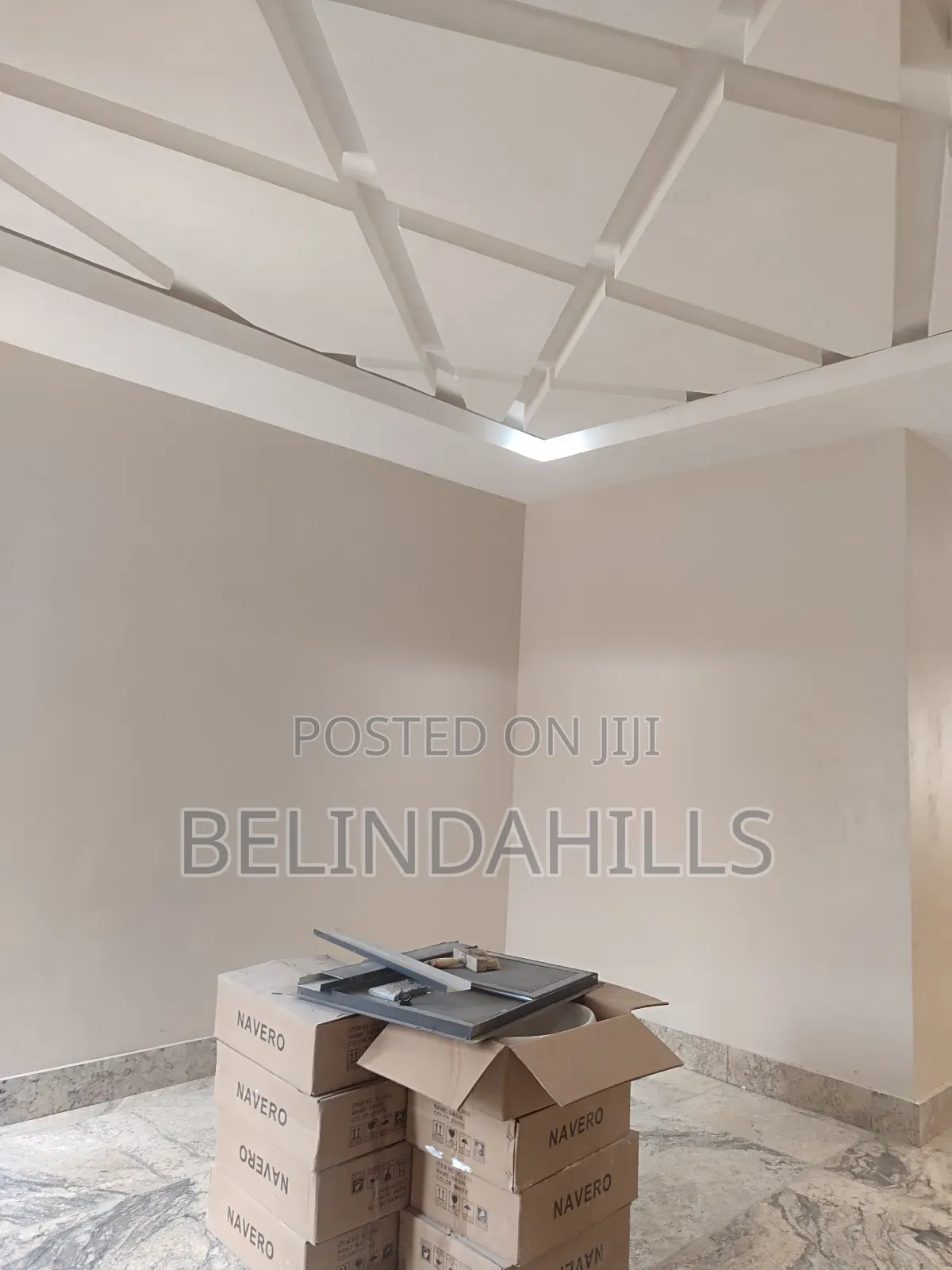 5bdrm Townhouse/Terrace in Utako for sale in Utako
