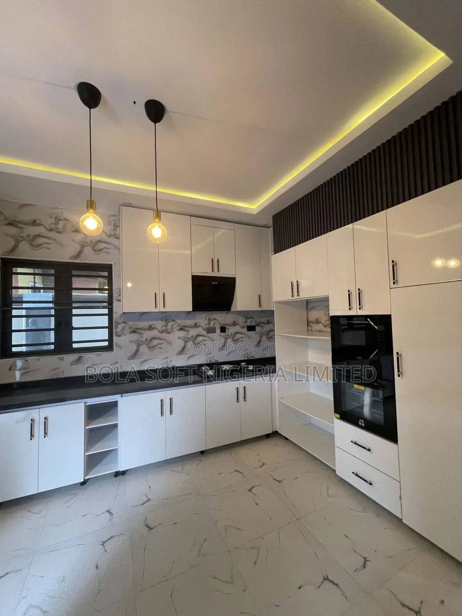 5bdrm Duplex in Brown Gate, Oluyole for sale in Oluyole