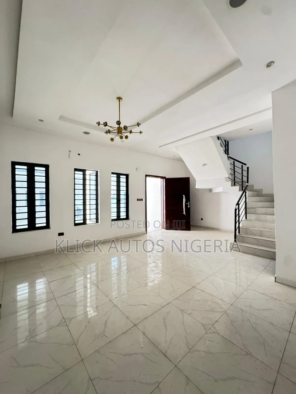 Furnished 5bdrm Townhouse/Terrace in Igbo-efon for sale in Igbo-efon