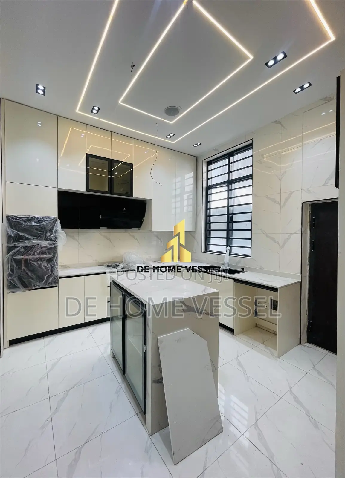 4bdrm Townhouse/Terrace in Ikate for sale in Ikate