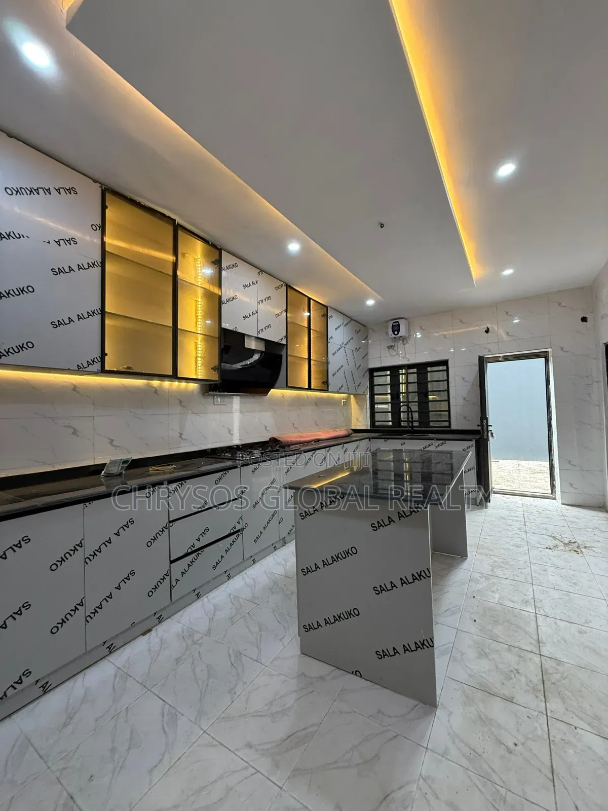 5bdrm Duplex in Okebadan Estate, Akobo for sale in Akobo