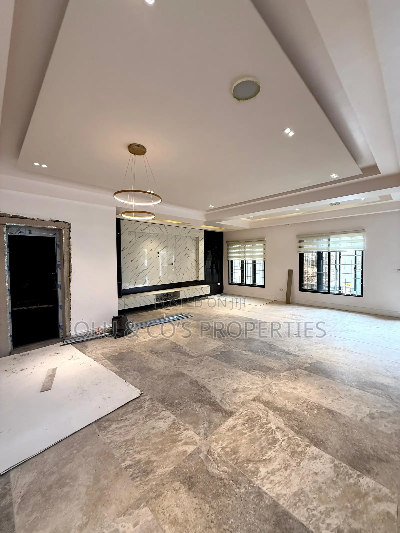5bdrm Duplex in An Estate In Guzape for sale in Guzape District