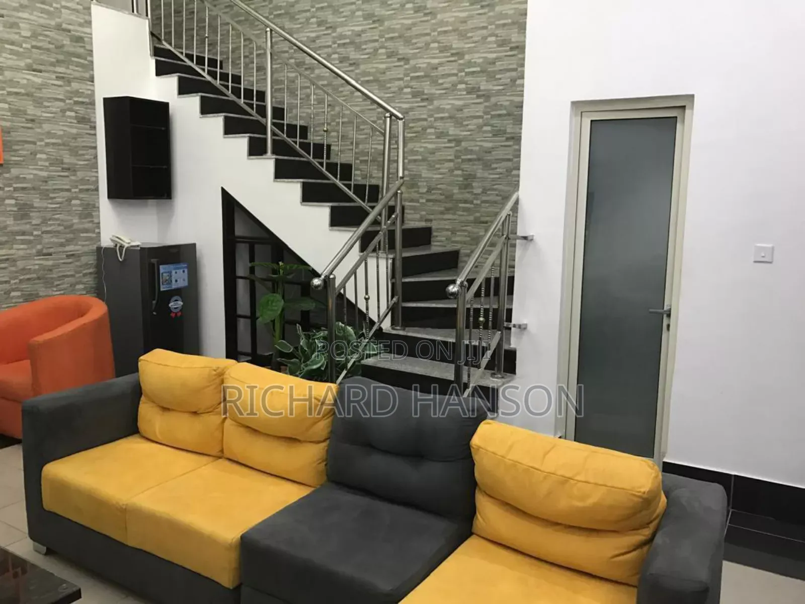 Hotel for Sale. Four Floors. 1500 Sqm. N1b. Abijo. in Abijo