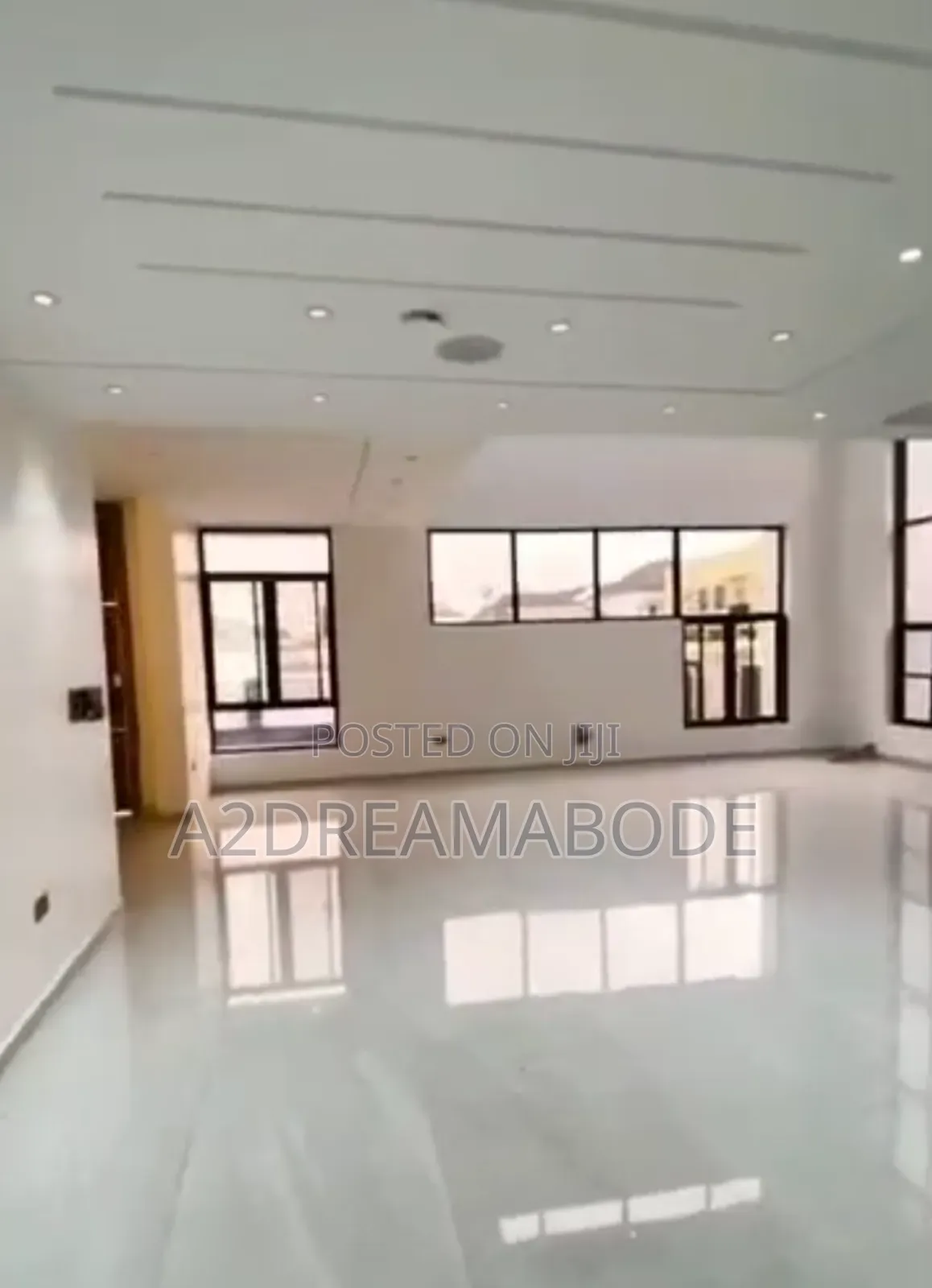 5bdrm Duplex in Royal Garden Estate, Ajah for sale in Ajah