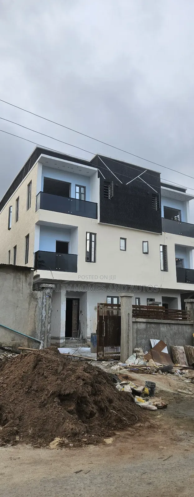 4bdrm Duplex in An Estate In Ogba for sale in Ikeja